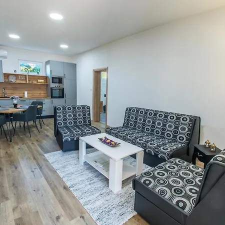 Daire Mostaria House *