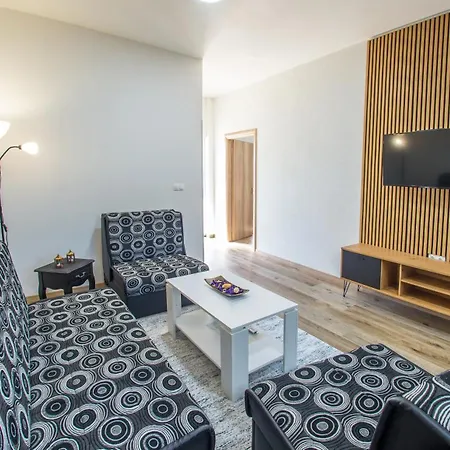 Daire Mostaria House *
