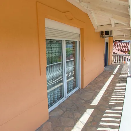Mostaria House *